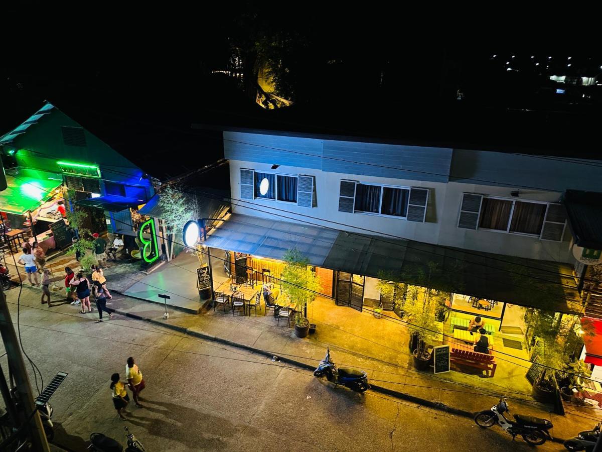 Zj Hometel Coron Exterior photo